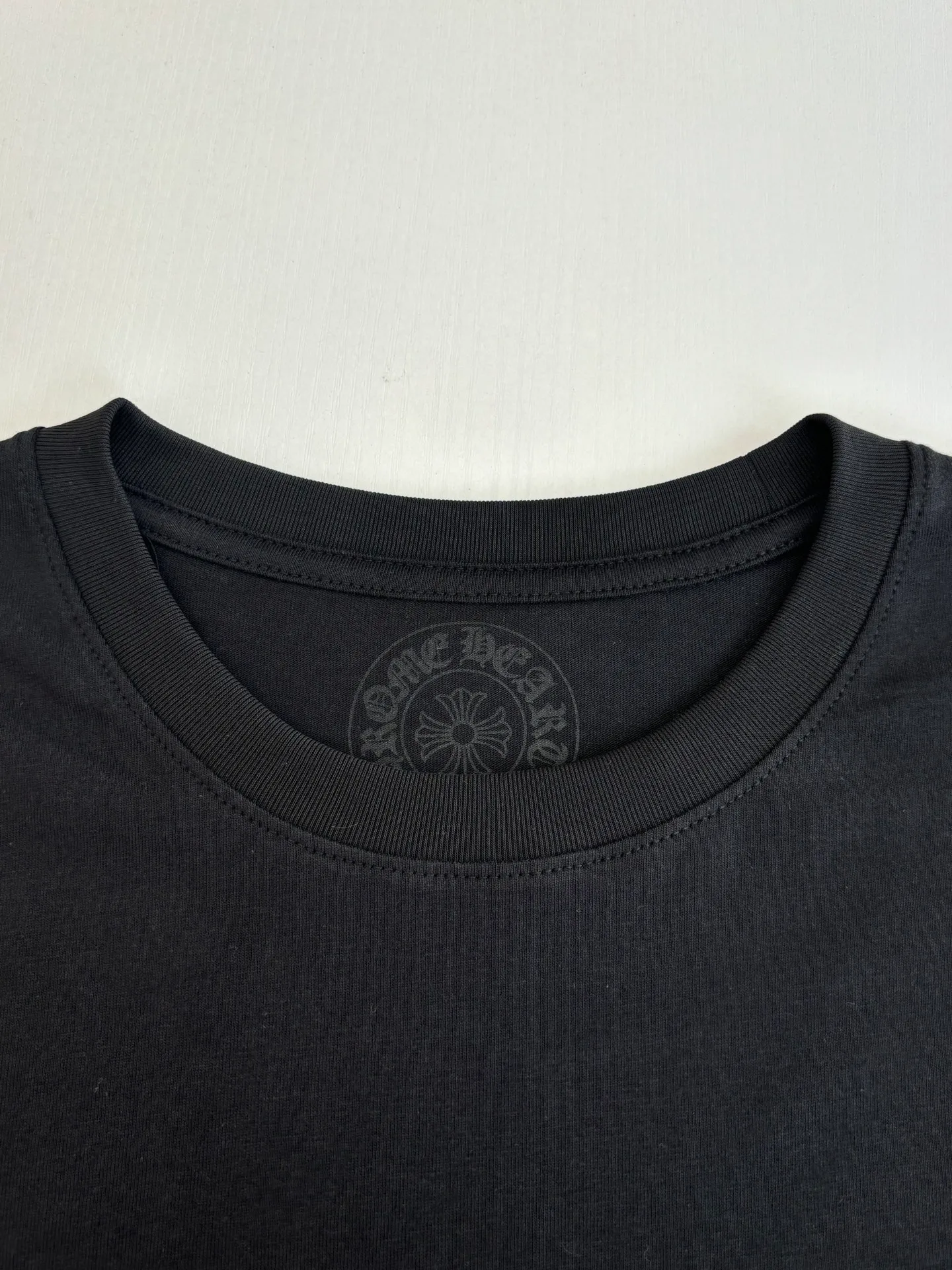 P310 Chrome Heart*/Chrome Heart CH/Aspen Graffiti limited long sleeves. The fabric is made of 26-woven 220g cotton. The printing is ink printing. Customized accessories Size: S/M/L